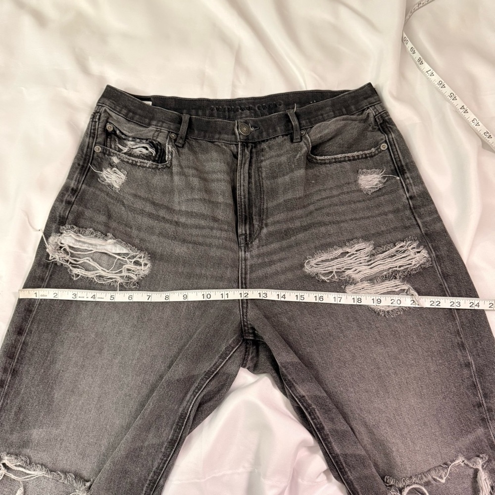 American Eagle distressed 90s boyfriend grey jeans - Picture 11 of 14